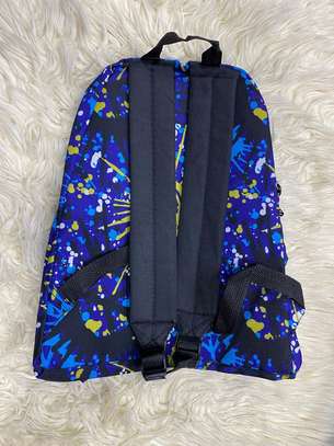 Eastpak sac à dos bleu motifs multicolores standard image 7