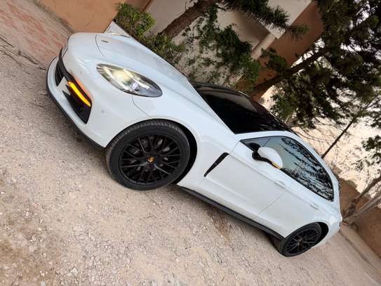 PORCH PANAMERA GT4 image 3