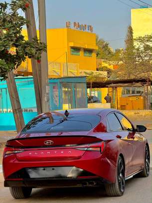 Hyundai elantra image 3