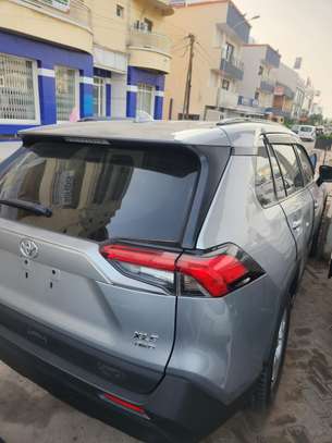 Toyota Rav 4 essence 2021 image 7