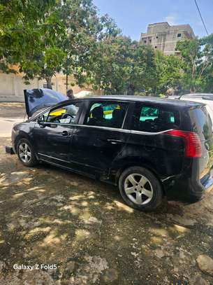 Peugeot 5008 image 3