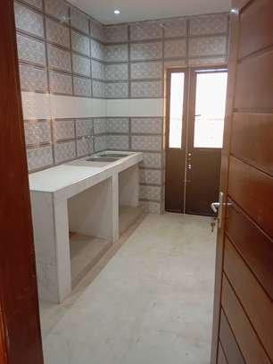 Appartement 2 chambres à louer à sicap keur massar image 10