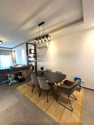 Appartement de 197m2 à vendre au point E image 6