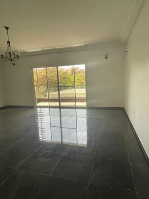 Appartement F4 à louer au Point E image 14