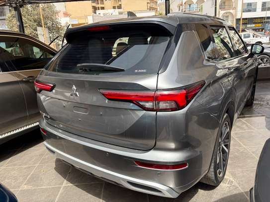Mitsubishi Outlander 2022 Gris Métallisé image 4