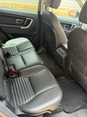 Land Rover Discovery 2017 image 5