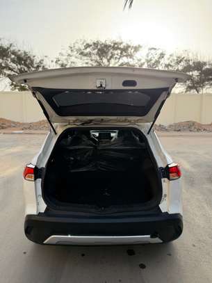 Toyota Corolla Cross 2024 Essence 4 cylindres image 8