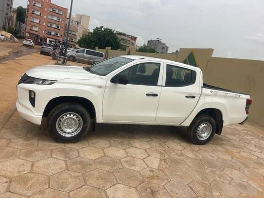 MITSUBISHI L200 2023 image 8