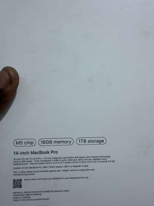 MacBook Pro 2025 M5 1To | 16go image 2