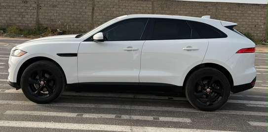 Jaguar F-Pace 2019 SUV image 11
