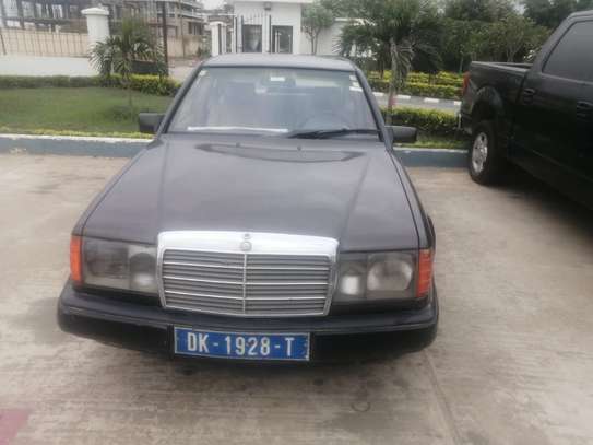 Mercedes.Benz 230 image 4