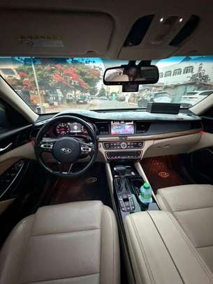 KIA K7 2018 image 12