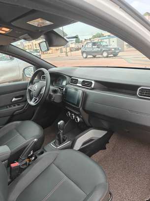 Renault Duster 4x4 Blanc SUV ANNEE 2019 image 7