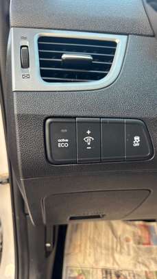 HYUNDAI ELANTRA 1.8 image 2