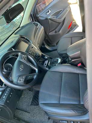 Hyundai Santa Fe 7 places diesel 2018 image 8
