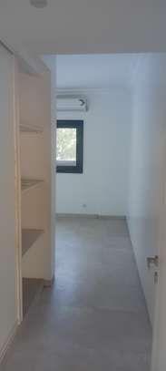 APPARTEMENT A LOUER AU POINT E image 7