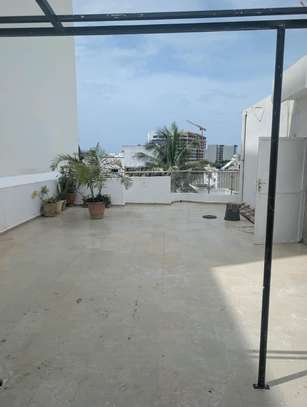 Appartement  avec grande terrasse aux almadies image 8