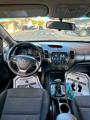 Je vend ma kia forte 2018 automatic essence image 4
