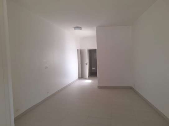 Appartement a louer au Point E image 3