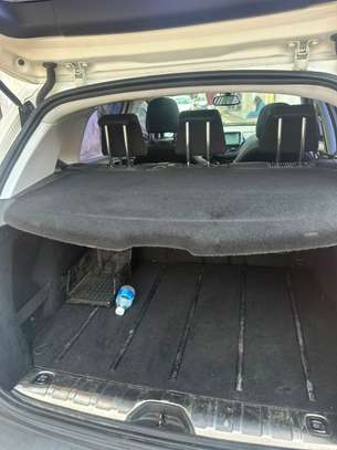 PEUGEOT 2008 image 5
