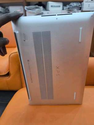 Gamer Dell XPS 17 9710 image 4