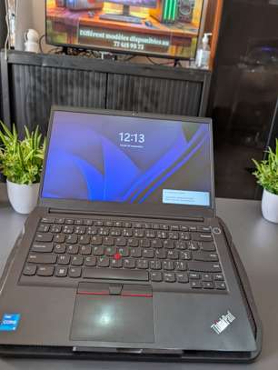 Lenovo e14 / i5 12th gen / 512gb / 16gb ram / ordinateur image 2