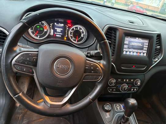 Jeep Cherokee 2019 image 15