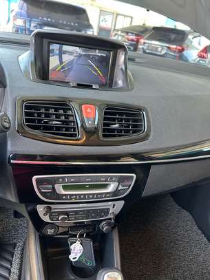 Renault SM3 essence full options image 5
