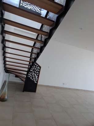 Appartement en duplex à louer aux almadies ( penthouse) image 10