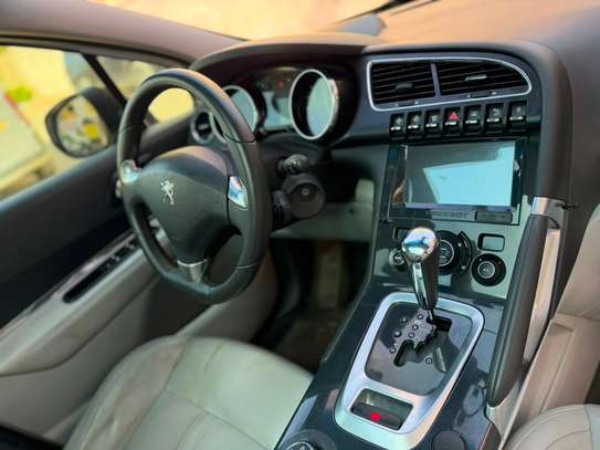 PEUGEOT *3008 2017 image 13