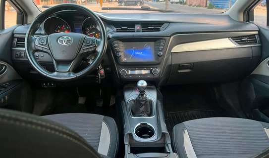 Toyota Avensis 2016 image 5