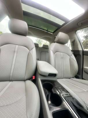 Kia Optima Gris Métallisé Berline 4 portes image 8