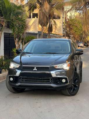 Mitsubishi outlander image 4