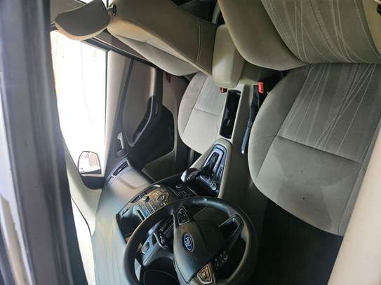 Ford Focus image 13