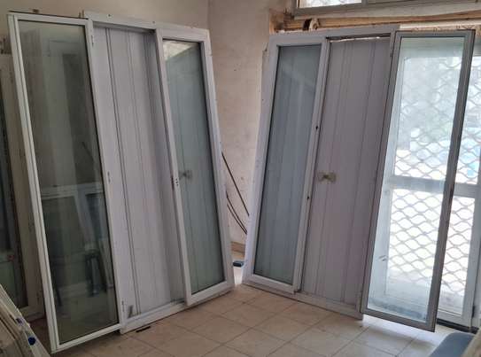 Porte pvc avec volet ou store antibruit image 4
