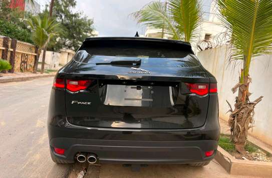 Jaguar f pace 2018 image 2