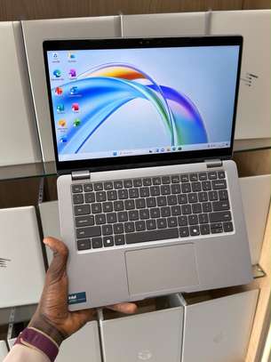 Dell latitude 5350 2 in 1 image 5