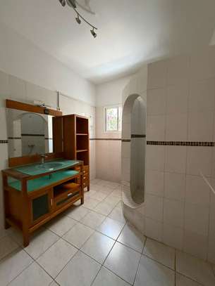 Belle Villa avec piscine a Ngaparou image 4
