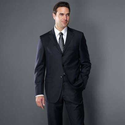Costume ajusté style classique moderne image 4