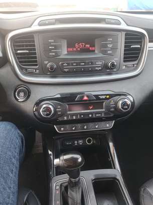 Kia Sorento Année:2016 image 4