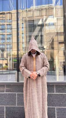 djellabasous-vêtements. Qu'est-ce image 4