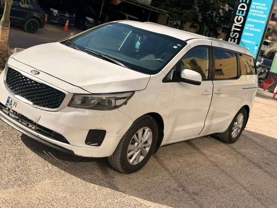 KIA SEDONA image 3