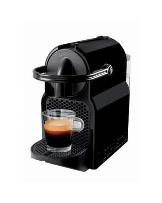 Nespresso Inissia Noir compacte machine expresso image 2
