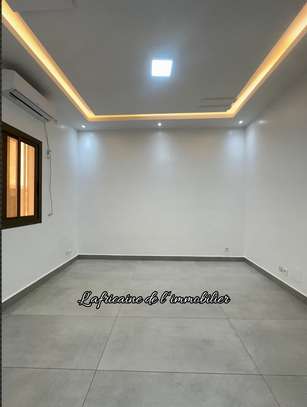 À louer –  appartement F4 au sur la corniche des Mamelles image 8