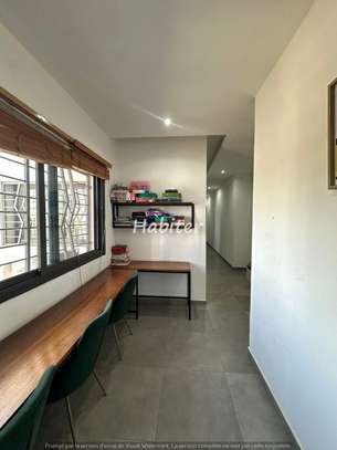 Appartement de 197m2 à vendre au point E image 7