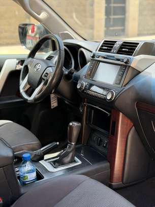 Toyota Prado image 4