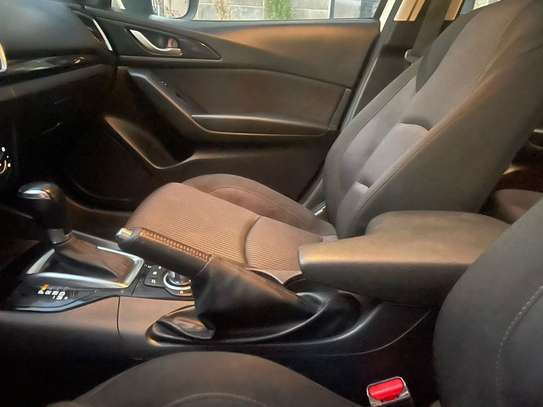 LOCATION DE MAZDA 3 image 7