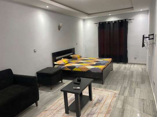 Chambre meublée à louer par jours/nuitées image 12