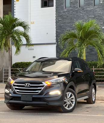 HYUNDAI TUCSON 2018 FULL OPTION image 4