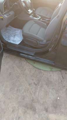 Hyundai Elantra image 10